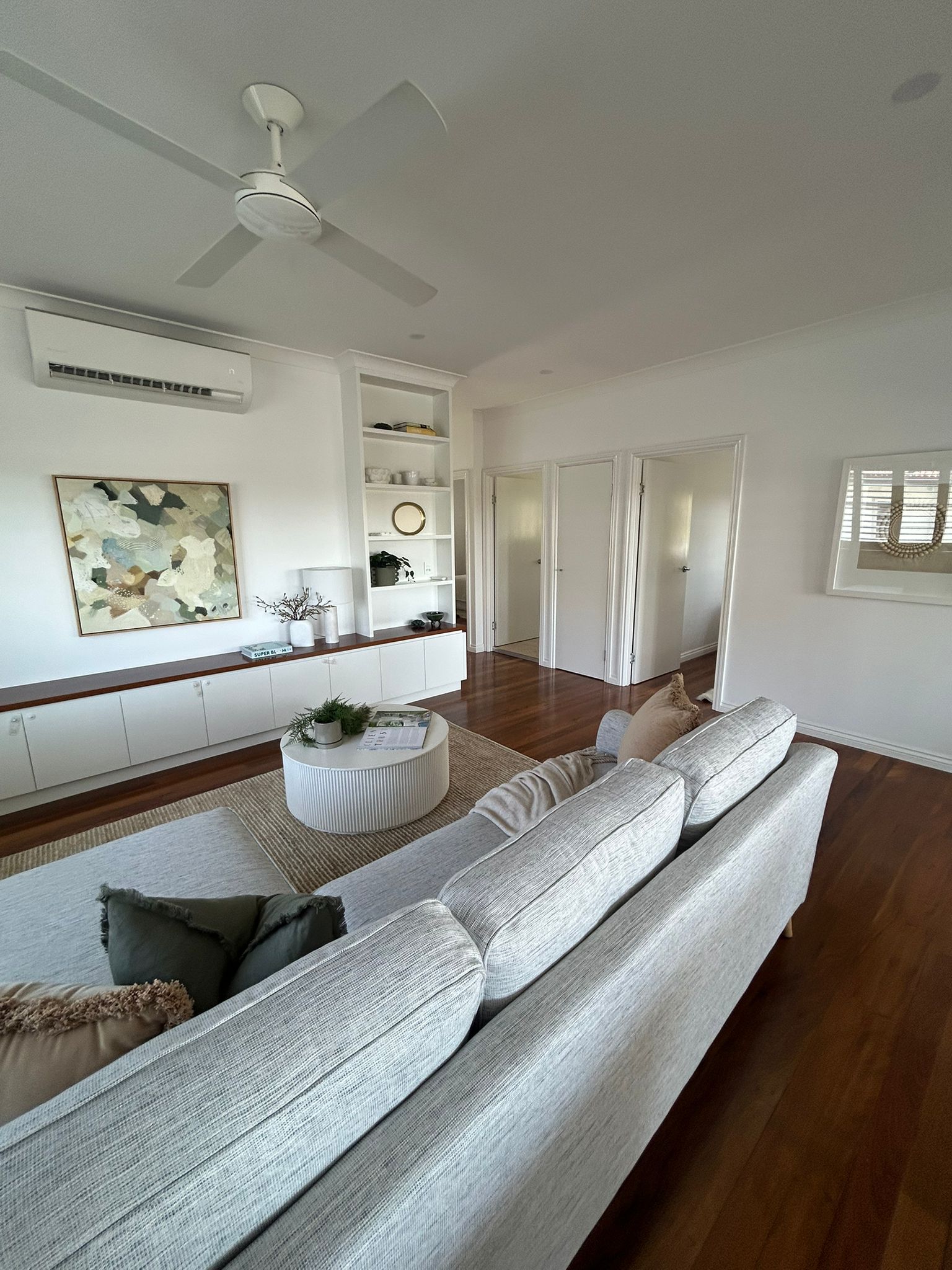 Clean, bond-ready living room in a Brisbane rental